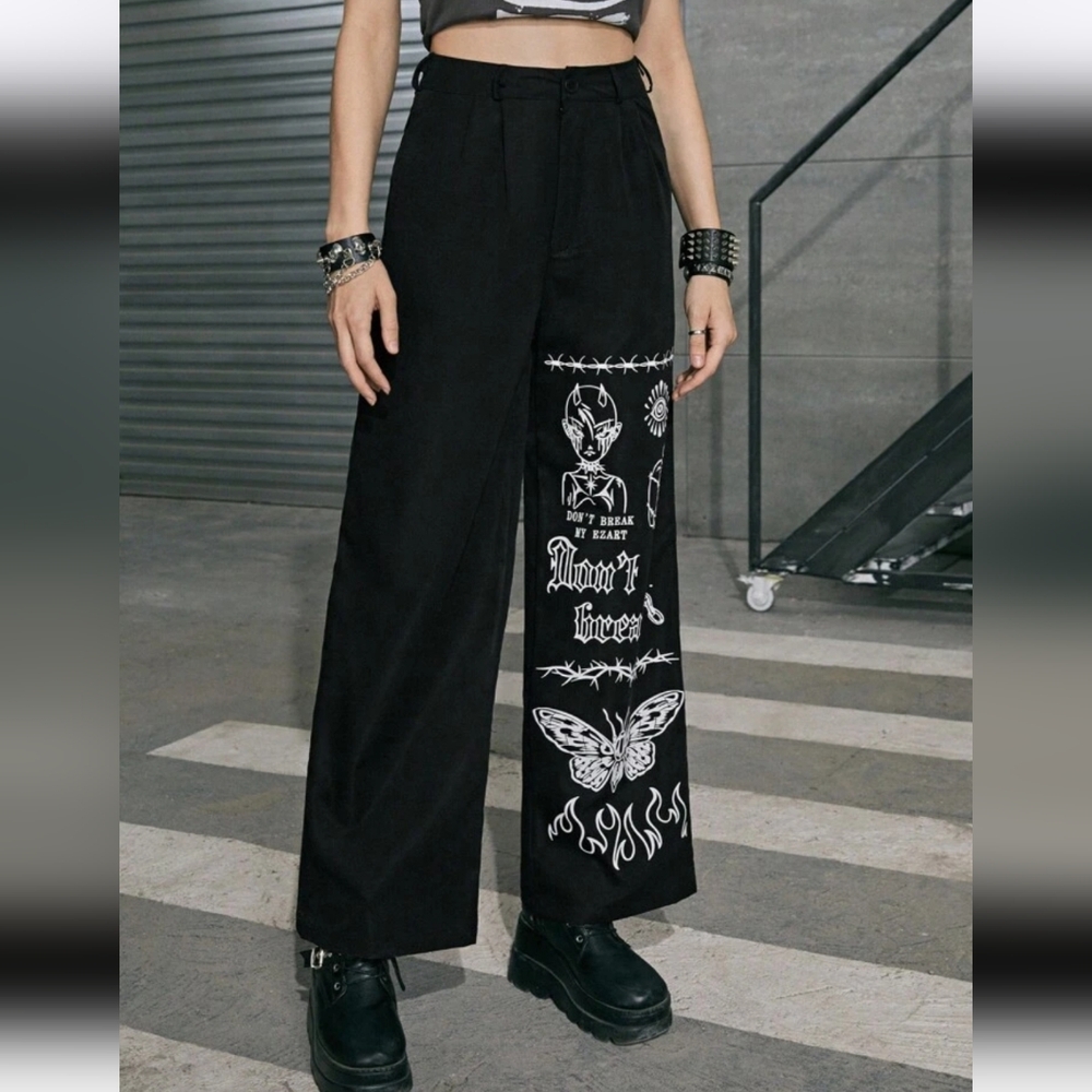 Street Life Butterfly & Letter Graphic Wide Leg Pants Small U.S. 4 womens
